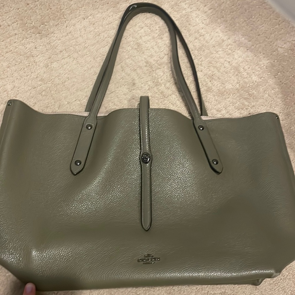 Coach tote purse- Olive green